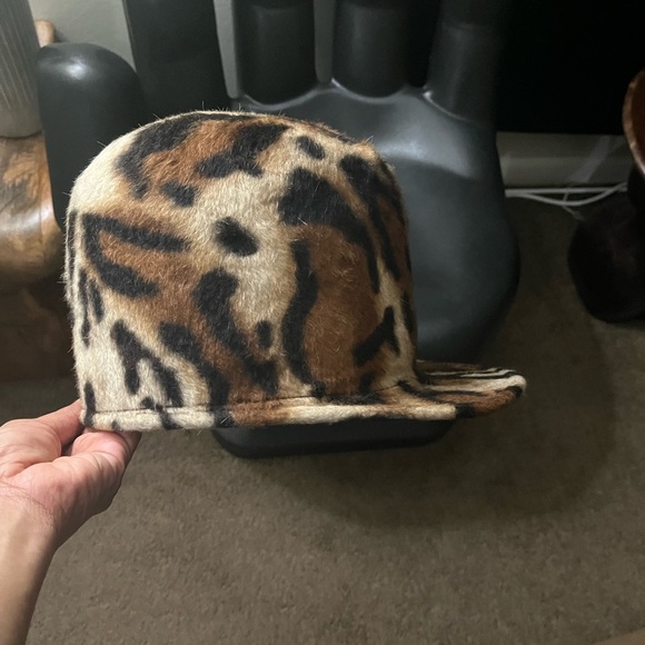 Ashaka Givens 88 Cap Tiger Print - Picture 7 of 12